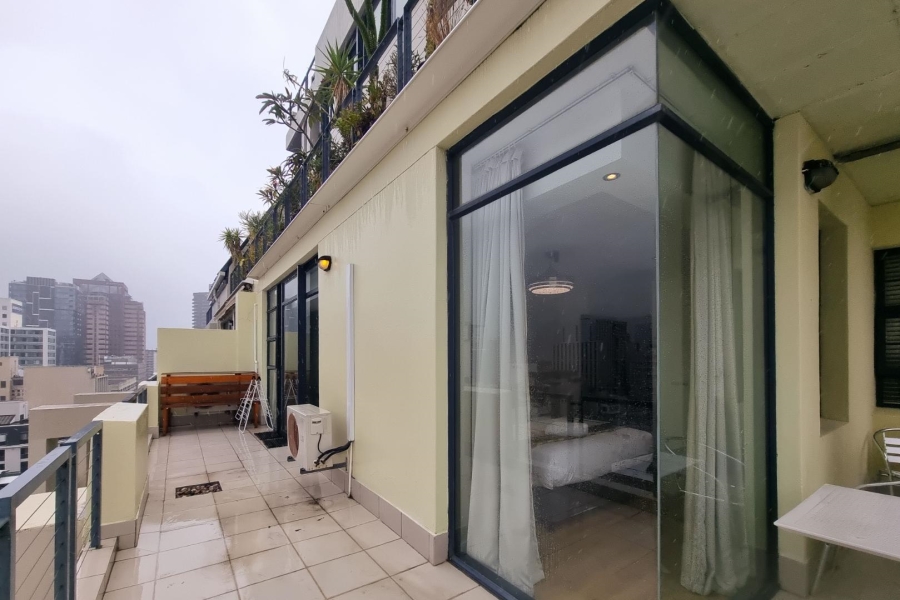2 Bedroom Property for Sale in Cape Town City Centre Western Cape